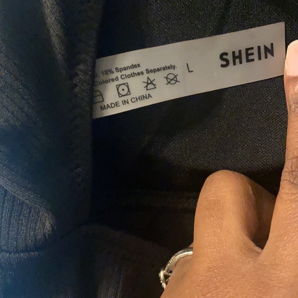 One piece black bathing suit - Picture 5 of 8